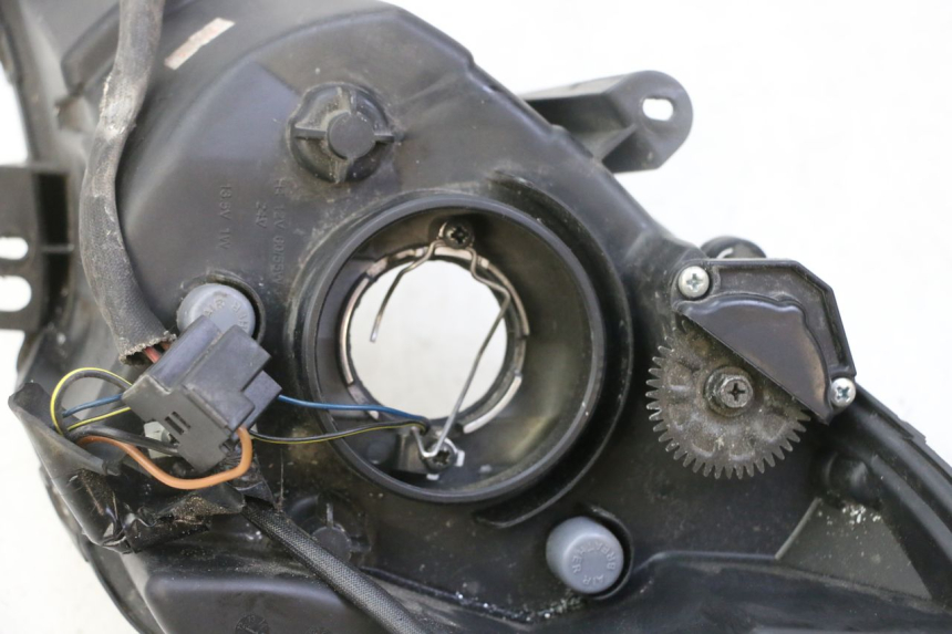 photo de FAROL DIANTEIRO DIREITO PEUGEOT SATELIS 125 (2013 - 2018) - Ampliação técnica