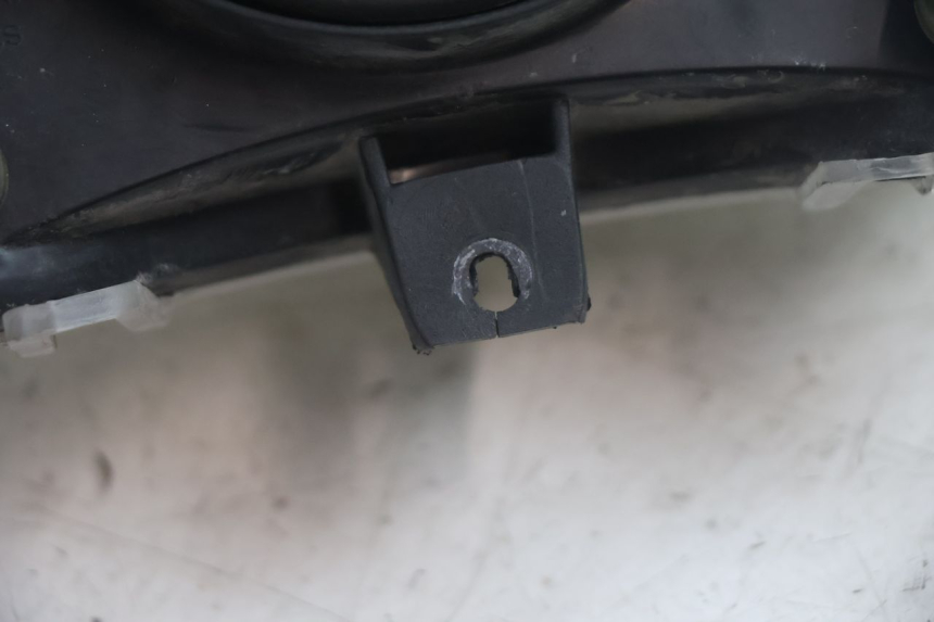 photo de FAROL DIANTEIRO CF MOTO E-CHARM 125 (2005 - 2008) - Pontos de fixação