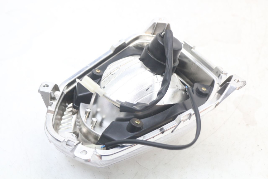 photo de FAROL DIANTEIRO WAYSCRAL E-START 1 (2018 - 2022) - Pontos de fixação