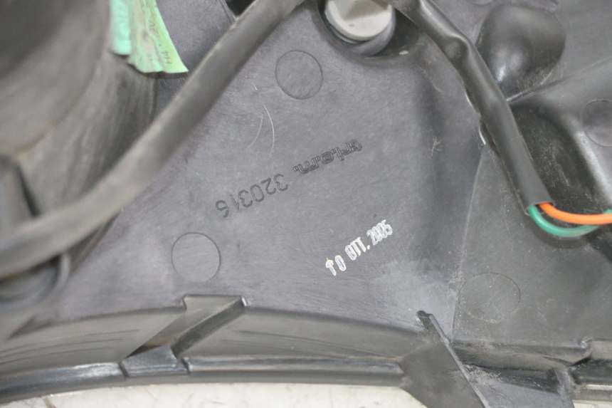 photo de FAROL DIANTEIRO PEUGEOT ELYSTAR 125 (2002 - 2007) - Estado da superfície