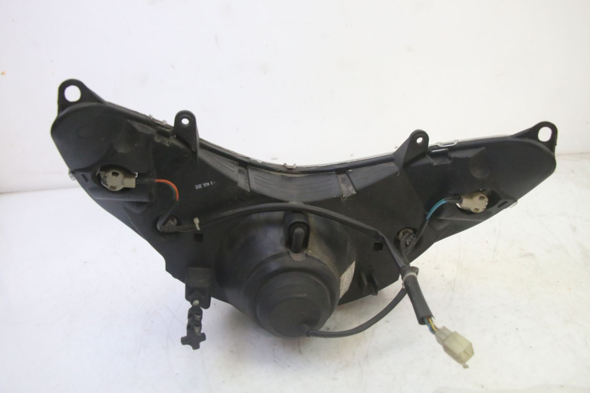 photo de FAROL DIANTEIRO PEUGEOT ELYSTAR 50 (2002 - 2014) - Estado da superfície