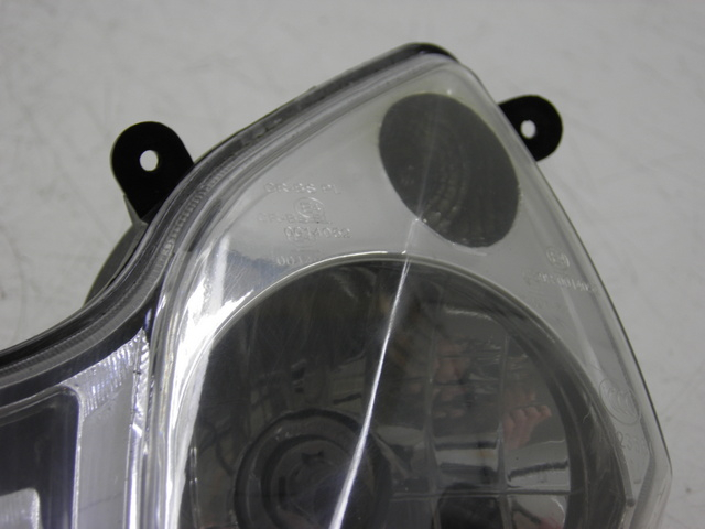 photo de FAROL DIANTEIRO EUROCKA MATADOR 4T 50 (2010 - 2016) - Zoom do estado de desgaste
