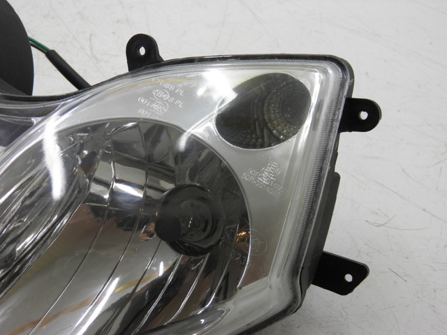 photo de FAROL DIANTEIRO EUROCKA MATADOR 4T 50 (2010 - 2016) - Outro ângulo de visão