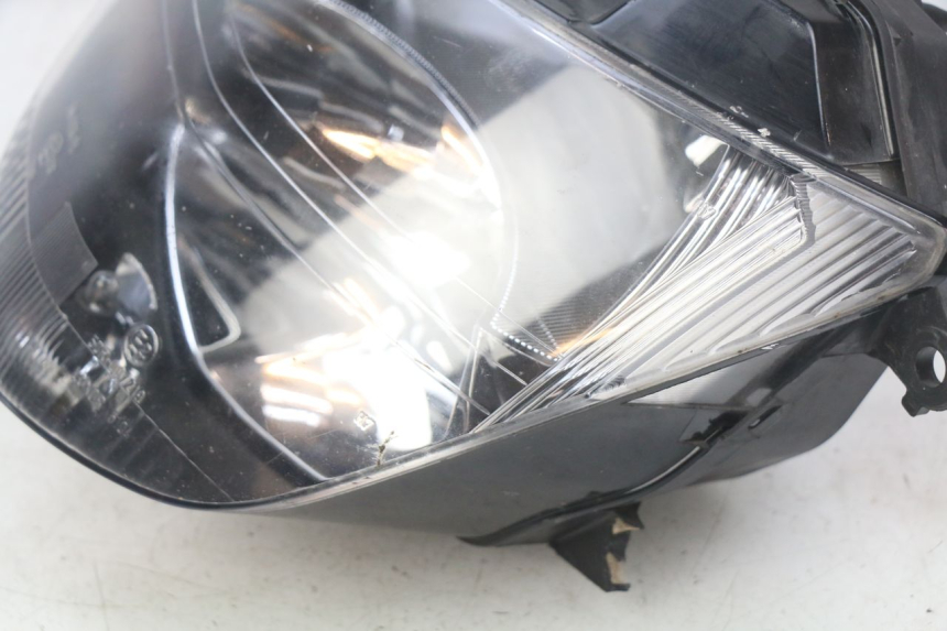 photo de FAROL DIANTEIRO HONDA FES PANTHEON 2T 125 (1998 - 2002) - Zoom do estado de desgaste