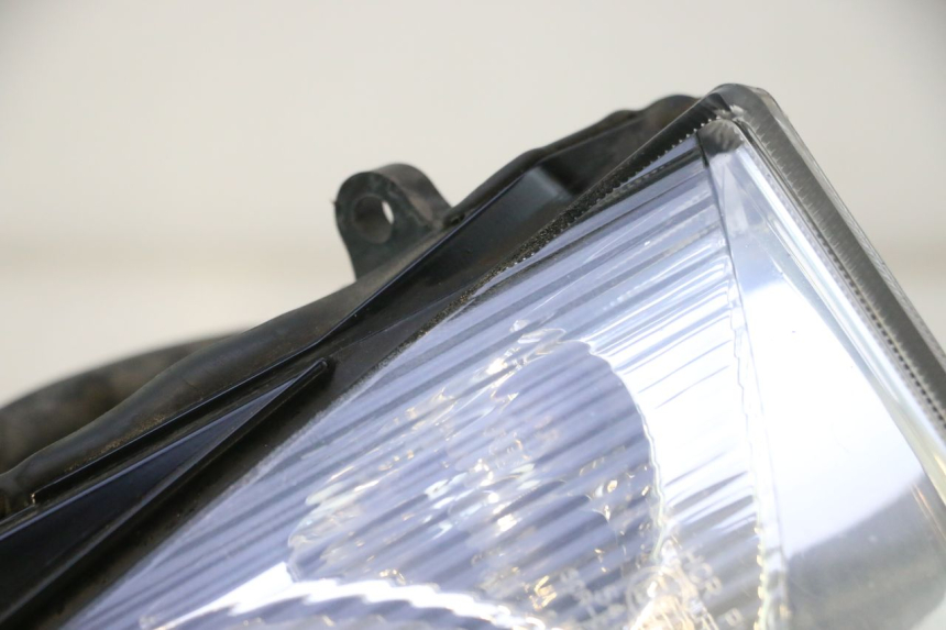 photo de FAROL DIANTEIRO HONDA FES PANTHEON 125 (2003 - 2007) - Estado da superfície
