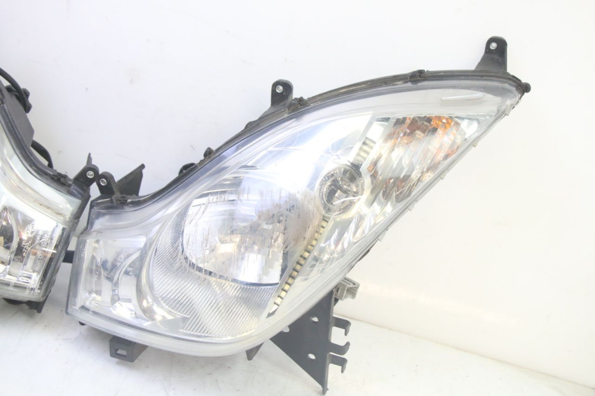 photo de FAROL DIANTEIRO HONDA FES S-WING SWING ABS 125 (2007 - 2015) - Zoom do estado de desgaste