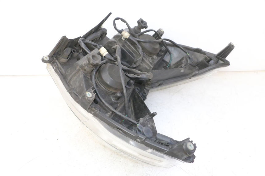 photo de FAROL DIANTEIRO HONDA FES S-WING SWING ABS 125 (2007 - 2015) - Detalhe da peça