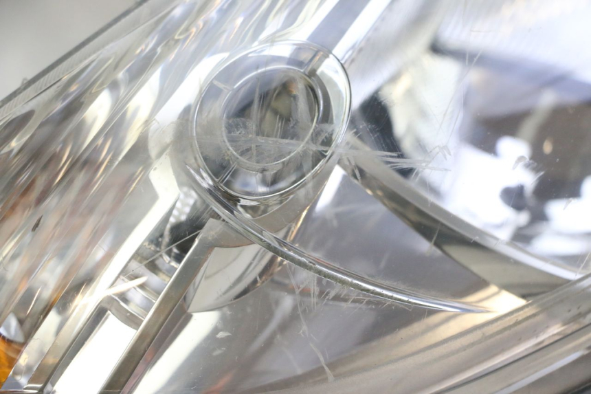photo de FAROL DIANTEIRO HONDA FES S-WING SWING ABS 125 (2007 - 2015) - Marcações e referências