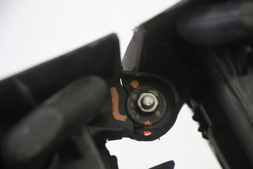 photo de FAROL DIANTEIRO HONDA FES S-WING SWING ABS 125 (2007 - 2015) - Ampliação dos componentes