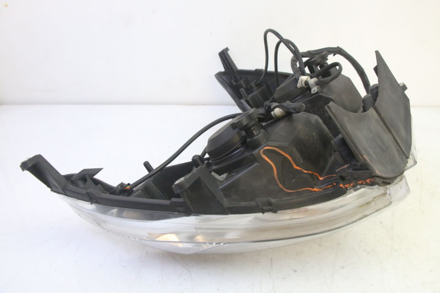 photo de FAROL DIANTEIRO HONDA FES S-WING SWING ABS 125 (2007 - 2015) - Estado da superfície
