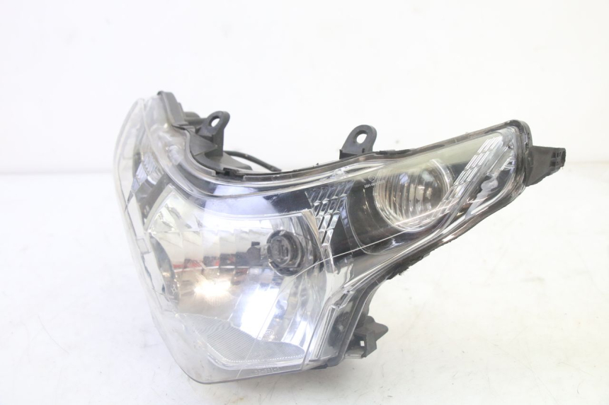 photo de FAROL DIANTEIRO STAHO FH 50 (2018 - 2019) - Zoom do estado de desgaste