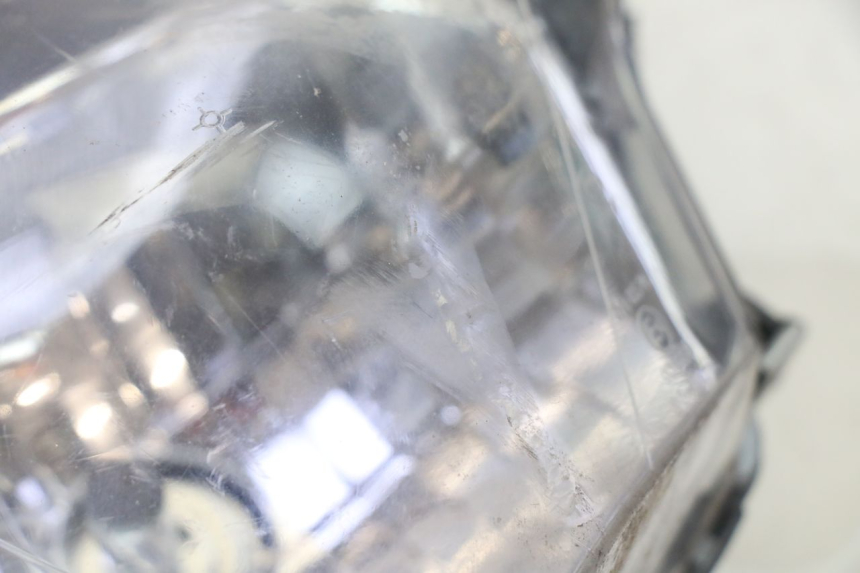 photo de FAROL DIANTEIRO STAHO FH 50 (2018 - 2019) - Outro ângulo de visão