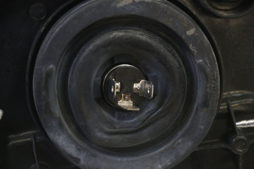 photo de FAROL DIANTEIRO STAHO FH 50 (2018 - 2019) - Marcações e referências