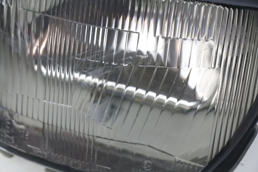 photo de FAROL DIANTEIRO YAMAHA FJ 3CX 1200 (1986 - 1996) - Zoom do estado de desgaste