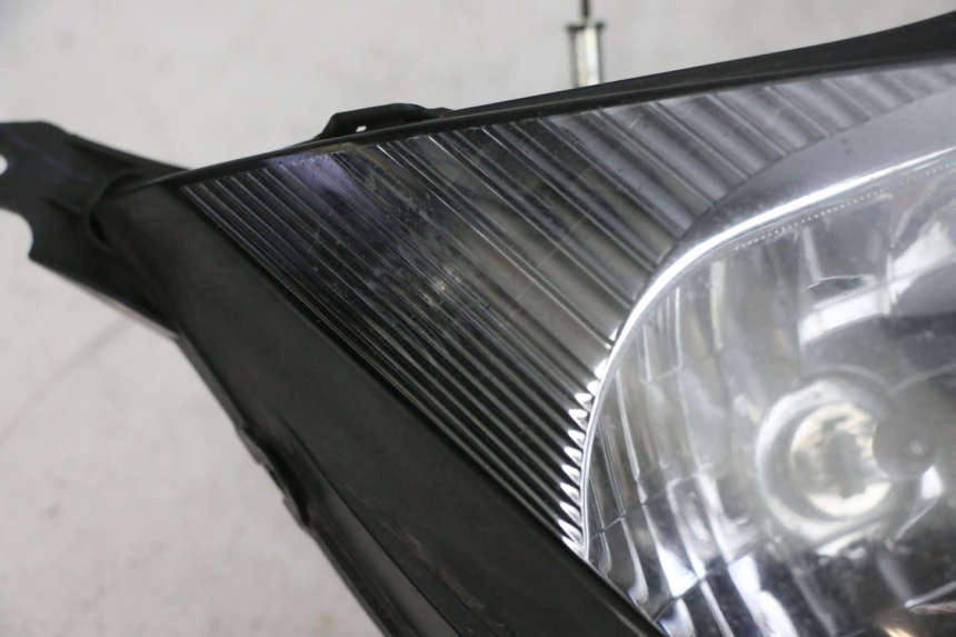 photo de FAROL DIANTEIRO YAMAHA FJR ABS 1300 (2006 - 2012) - Outro ângulo de visão