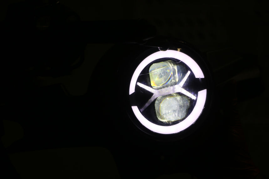 photo de FAROL DIANTEIRO VENESI FLY RETRO 4T 50 (2020 - 2025) - Outro ângulo de visão