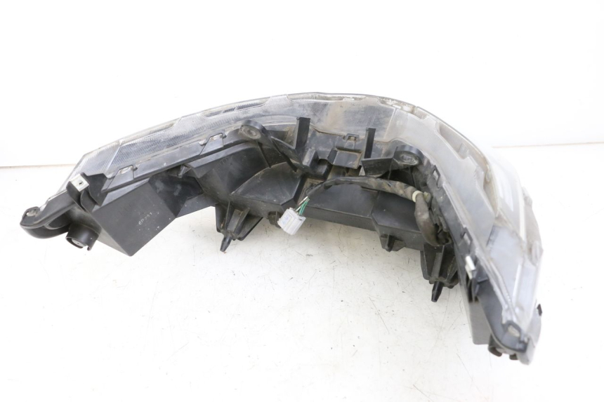photo de FAROL DIANTEIRO HONDA FORZA 125 (2015 - 2016) - Detalhes característicos