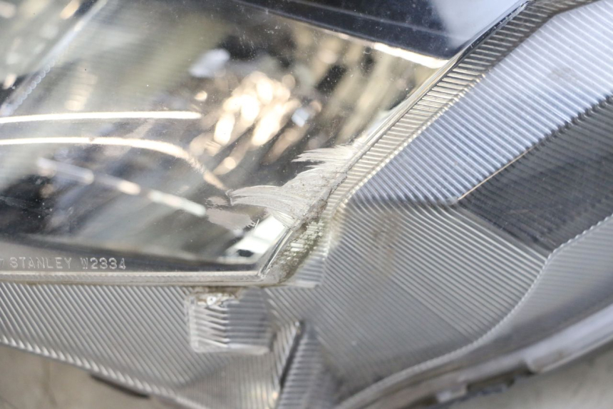 photo de FAROL DIANTEIRO HONDA FORZA 125 (2015 - 2016) - Vista de perto