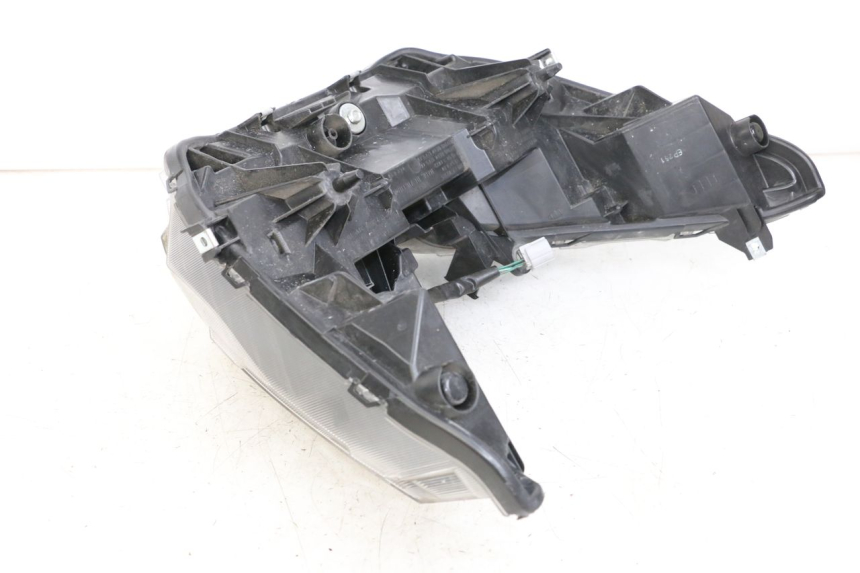 photo de FAROL DIANTEIRO HONDA FORZA 125 (2015 - 2016) - Pontos de fixação