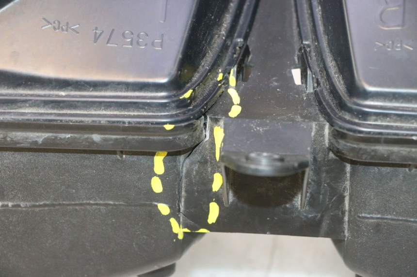 photo de FAROL DIANTEIRO YAMAHA FZ8 800 (2010 - 2016) - Ângulo alternativo