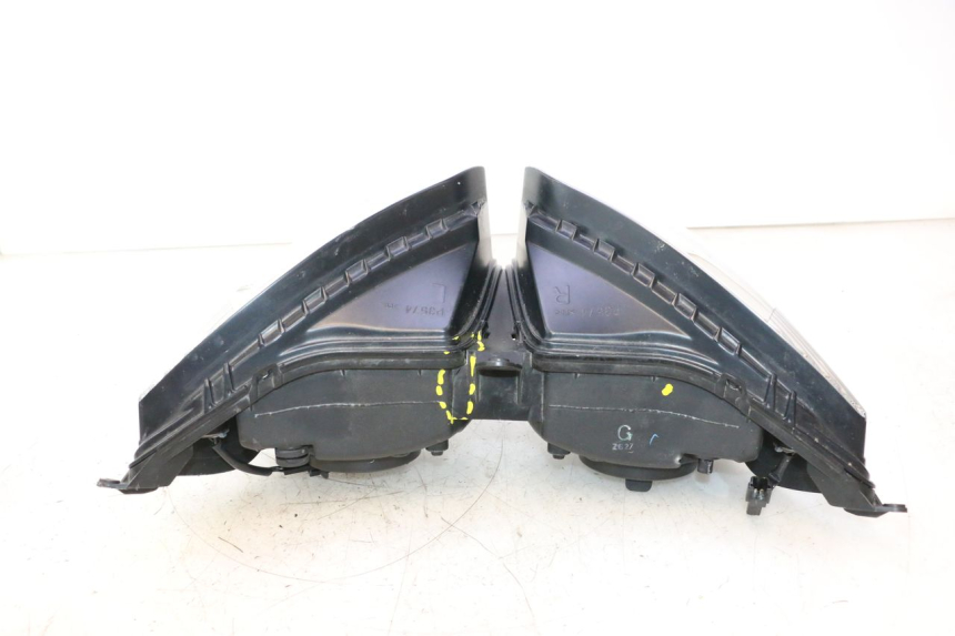 photo de FAROL DIANTEIRO YAMAHA FZ8 800 (2010 - 2016) - Zoom de qualidade