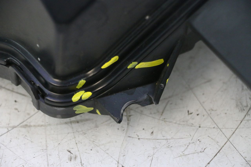 photo de FAROL DIANTEIRO YAMAHA FZ8 800 (2010 - 2016) - Pontos de fixação