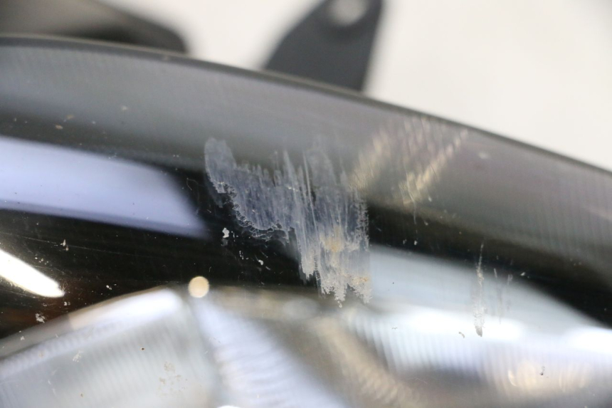 photo de FAROL DIANTEIRO YAMAHA FZ8 800 (2010 - 2016) - Marcações e referências