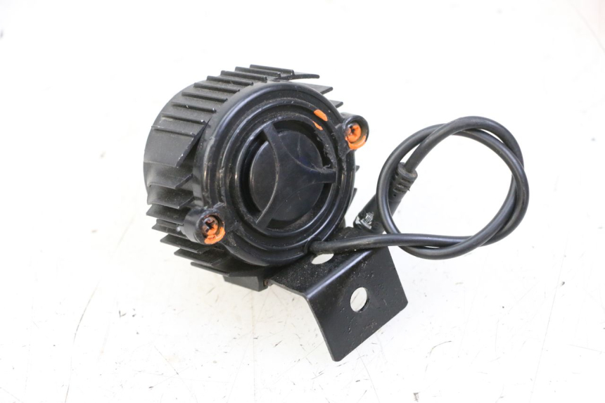 photo de FAROL DIANTEIRO KUKIRIN G2 MASTER 1 - Outro ângulo de visão