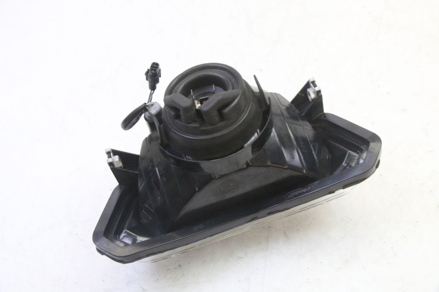 photo de FAROL DIANTEIRO BMW G310 R 310 (2016 - 2020) - Estado da superfície
