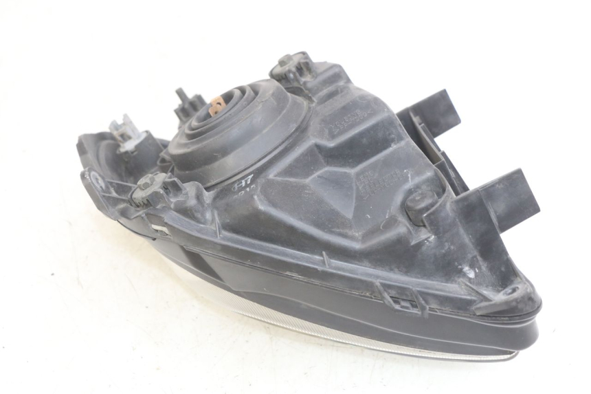 photo de FAROL DIANTEIRO ESQUERDO SUZUKI BURGMAN 650 (2002 - 2004) - Detalhe da peça