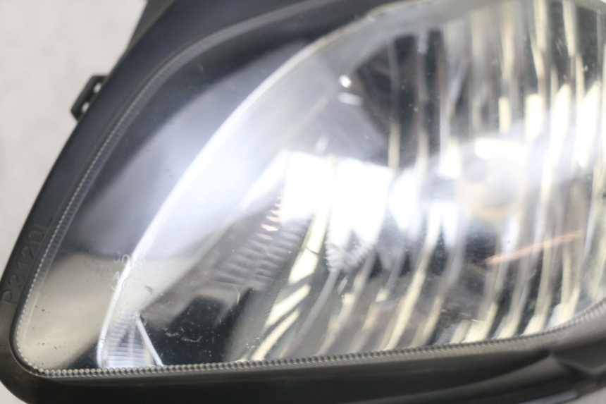 photo de FAROL DIANTEIRO ESQUERDO SUZUKI BURGMAN 650 (2002 - 2004) - Marcações e referências