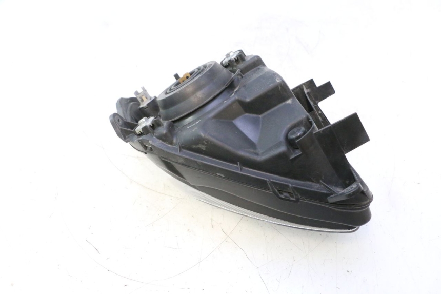 photo de FAROL DIANTEIRO ESQUERDO SUZUKI BURGMAN EXECUTIVE ABS 650 (2006 - 2012) - Marcações e referências