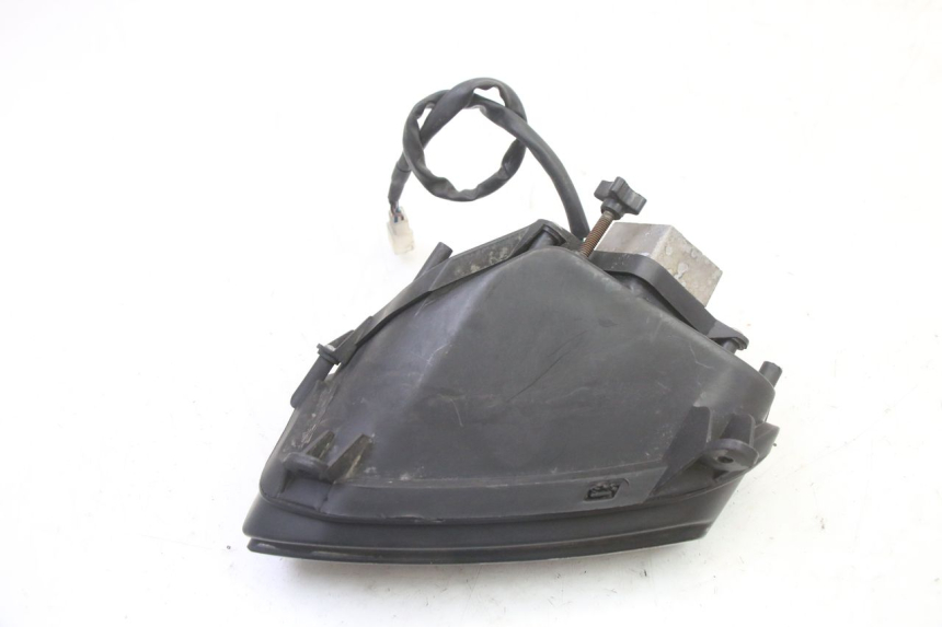 photo de FAROL DIANTEIRO ESQUERDO ORCAL CAVARO 4T 50 (2019 - 2023) - Zoom do estado de desgaste