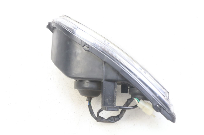 photo de FAROL DIANTEIRO ESQUERDO PEUGEOT CITYSTAR 2T 50 (2018 - 2021) - Estado da superfície