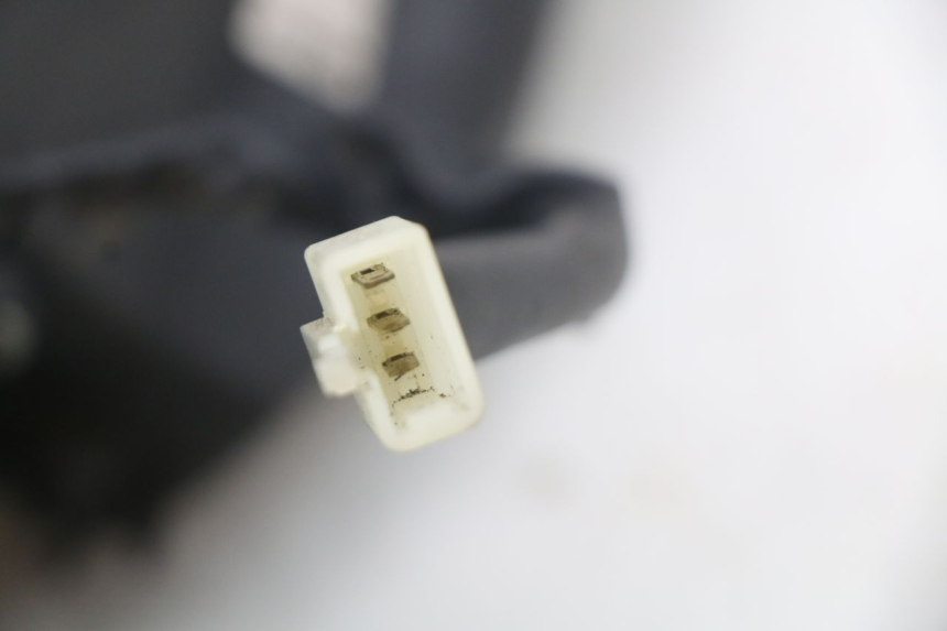 photo de FAROL DIANTEIRO ESQUERDO PEUGEOT GEOPOLIS RS 125 (2007 - 2009) - Pontos de fixação