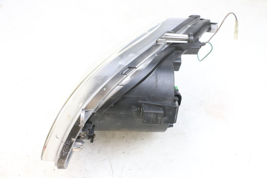 photo de FAROL DIANTEIRO ESQUERDO SYM GTS EVO 125 (2009 - 2013) - Estado da superfície