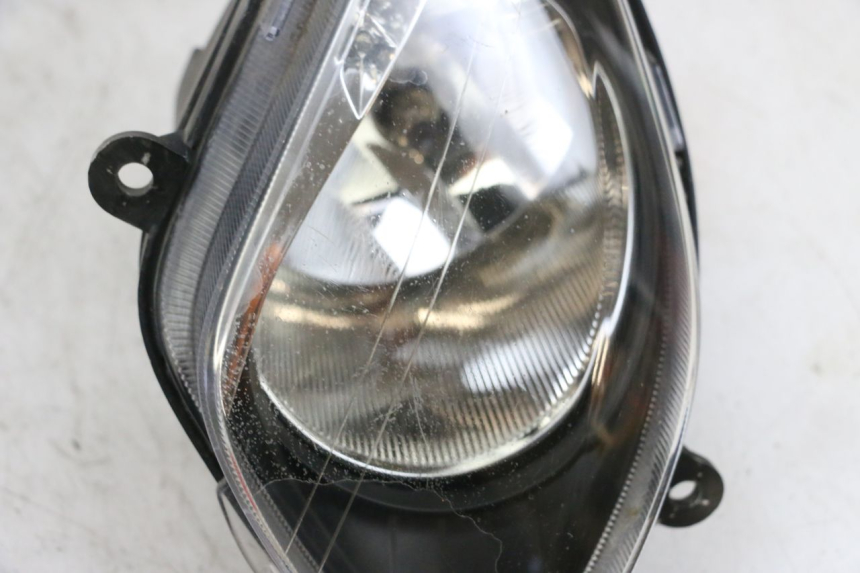 photo de FAROL DIANTEIRO ESQUERDO SYM GTS EVO 125 (2009 - 2013) - Marcações e referências