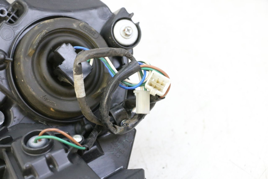 photo de FAROL DIANTEIRO ESQUERDO SYM JOYMAX 125 (2010 - 2017) - Zoom do estado de desgaste