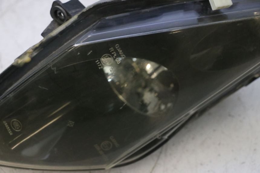 photo de PHARE AVANT GAUCHE KEEWAY MATRIX RX9 125 (2006 - 2007) - Detalhe da peça