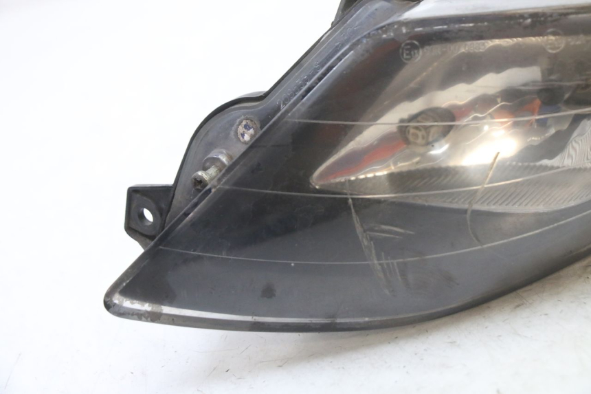 photo de FAROL DIANTEIRO ESQUERDO GILERA NEXUS 125 (2009 - 2013) - Detalhe da peça