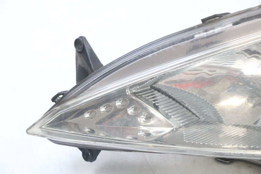 photo de FAROL DIANTEIRO ESQUERDO PEUGEOT SPEEDFIGHT 3 LC 2T 50 (2009 - 2015) - Detalhe da peça