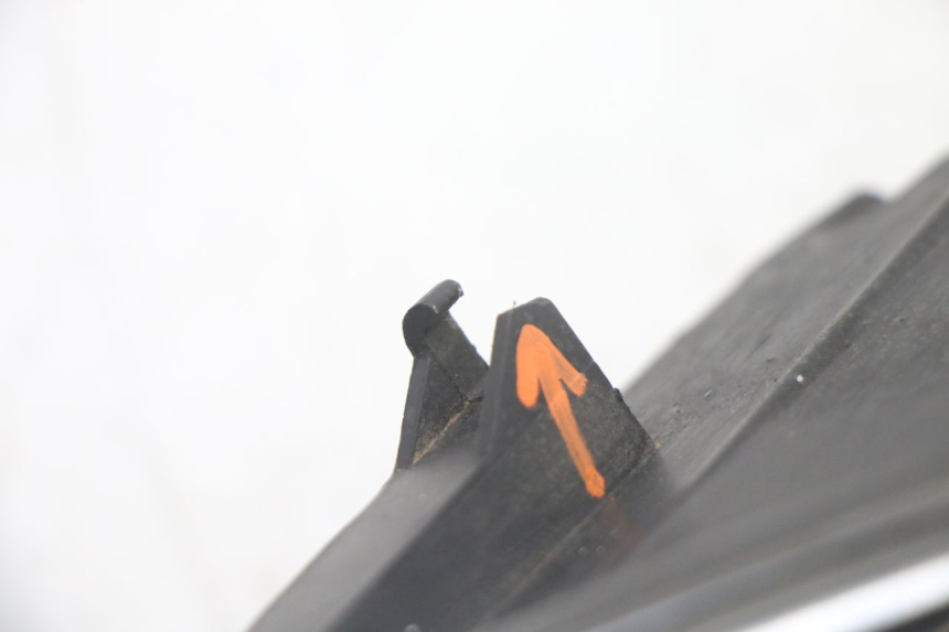 photo de FAROL DIANTEIRO ESQUERDO PEUGEOT SPEEDFIGHT 3 LC 2T 50 (2009 - 2015) - Estado da superfície