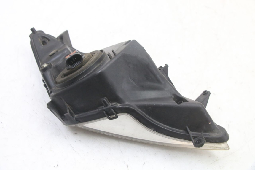 photo de FAROL DIANTEIRO ESQUERDO PEUGEOT SPEEDFIGHT 3 LC 2T 50 (2009 - 2015) - Marcações e referências
