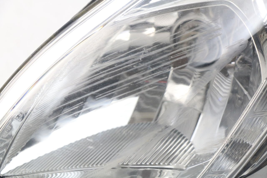 photo de FAROL DIANTEIRO ESQUERDO PEUGEOT SATELIS 300 (2012 - 2015) - Detalhes característicos