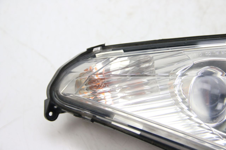 photo de FAROL DIANTEIRO ESQUERDO PEUGEOT SATELIS 125 (2006 - 2009) - Zoom do estado de desgaste