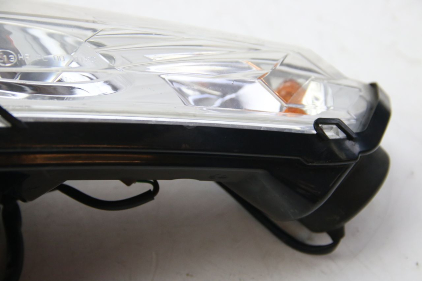 photo de FAROL DIANTEIRO ESQUERDO PEUGEOT SATELIS 125 (2006 - 2009) - Pontos de fixação