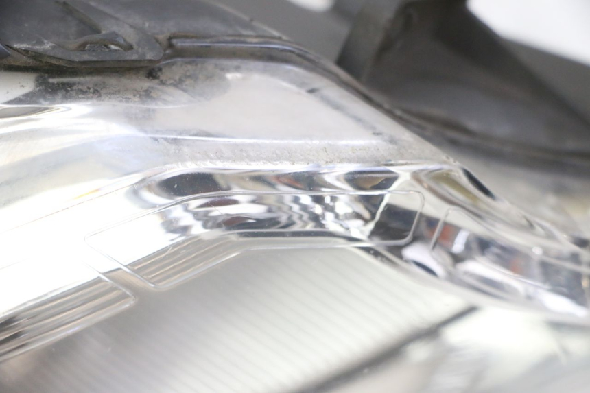photo de FAROL DIANTEIRO ESQUERDO PEUGEOT SATELIS 125 (2013 - 2018) - Ampliação técnica
