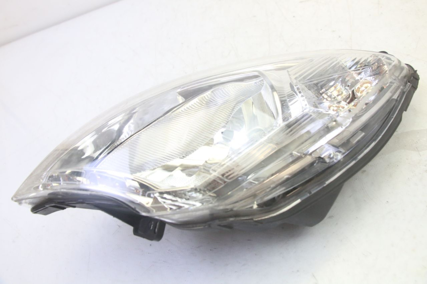 photo de FAROL DIANTEIRO ESQUERDO PEUGEOT SATELIS 125 (2010 - 2012) - Outro ângulo de visão