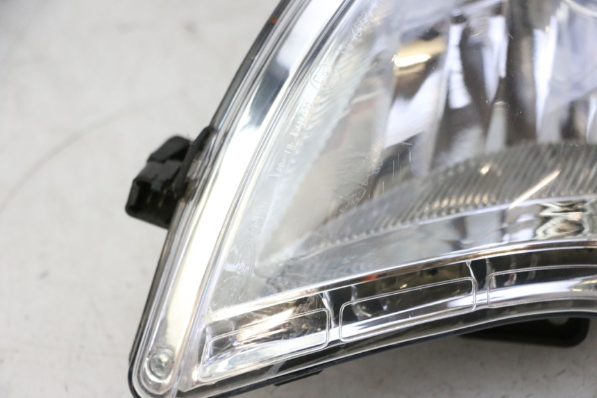 photo de FAROL DIANTEIRO ESQUERDO PEUGEOT SATELIS 125 (2013 - 2018) - Vista do produto