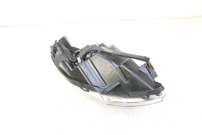 photo de FAROL DIANTEIRO ESQUERDO PEUGEOT SATELIS 125 (2013 - 2018) - Ampliação técnica